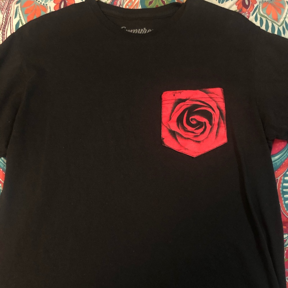 Black Tee